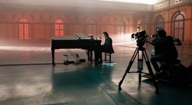 “像一场招魂会”，尼克·凯夫solo回顾音乐生涯