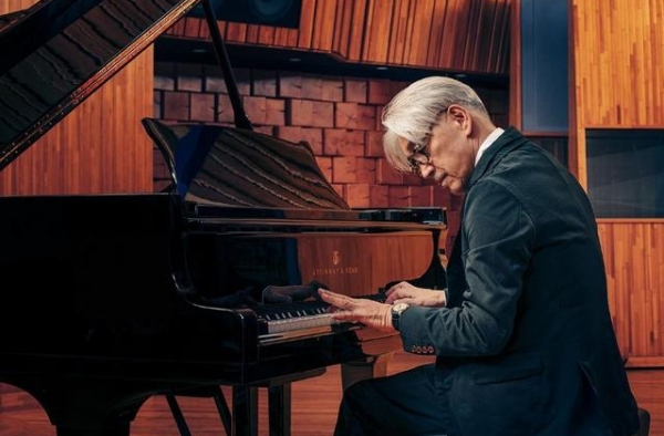 坂本龙一将举行线上直播音乐会