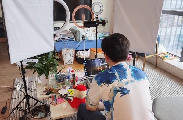 奇葩说陈铭被曝学术造假，最强辩手上演绝地反击，却被指避重就轻