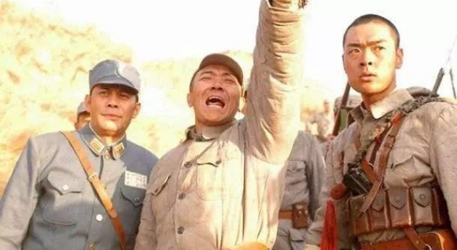 为什么电视剧《亮剑》在最后几集要讲李云龙出轨？