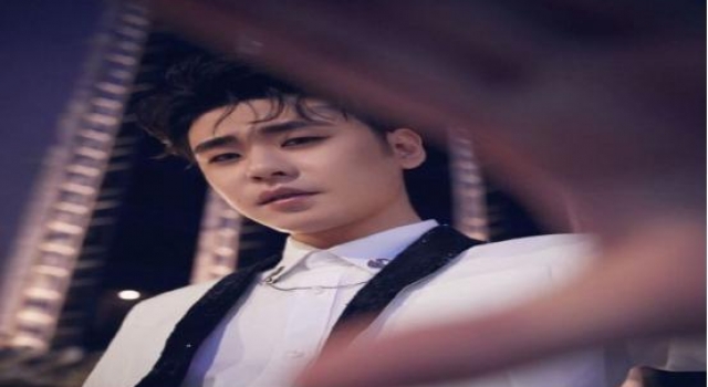 亚洲音乐盛典颁给张云雷年度最具突破男歌手奖，丁太升大骂