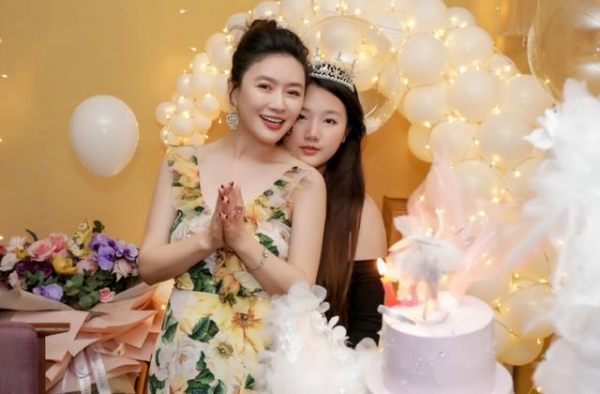 田海蓉女儿罕见曝光！13岁有国际范却被批太成熟，生父身份成谜