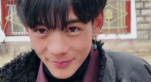 丁真的走红并非意外，暴露出康巴汉子蒲巴甲的尴尬