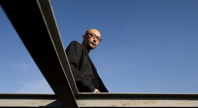 管虎：十年，更宽容成熟，但不城府丨人物