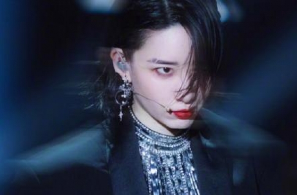 李斯丹妮录浪姐前常数月0收入兜里剩几百块！翻红后帮助快女好友