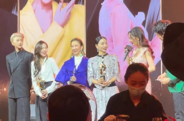 杨幂无视唐嫣搭讪刘诗诗，她却与倪妮秀闺蜜情，哪对CP感情真？