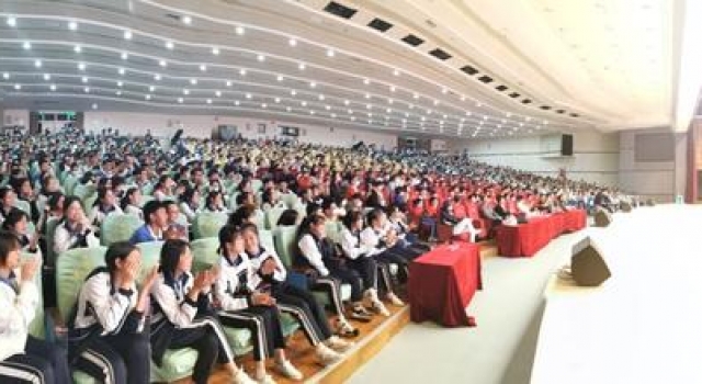 聚焦公益与梦想！电影《棒！少年》百城首映礼走进深圳校园