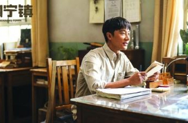 正午阳光的这些年——侯鸿亮：从风口到土地，我们也曾有迷茫