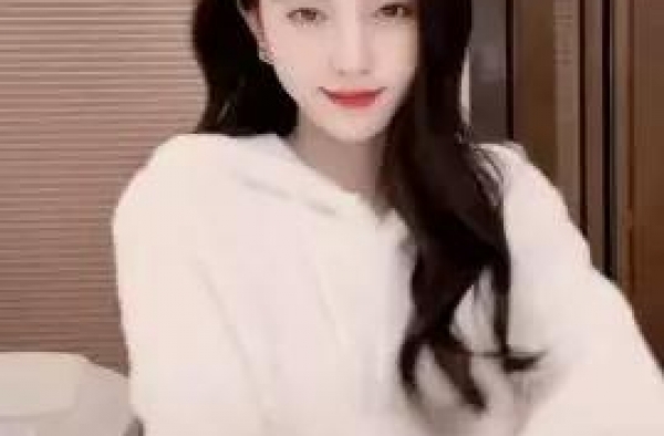 鞠婧祎入驻某视频平台，黑评铺天盖地，为什么她如此招黑？