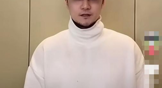 蒋劲夫满下巴胡茬近照太憔悴，眉头紧皱显疲惫，仍被骂家暴铁拳男