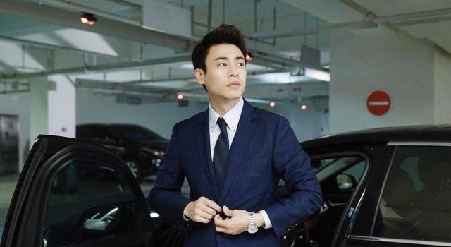 朱亚文黄宗泽结合体？《阳光之下》小武不是标准帅哥，凭人设逆袭