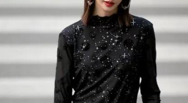 贾乃亮绯闻后金晨又与李易峰现身同公寓？双方称好友聚会否认恋情