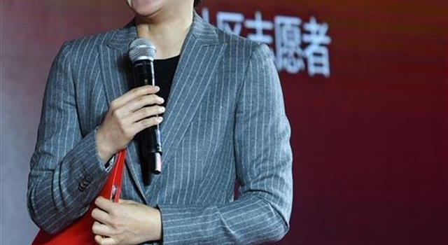 对话“回武汉”的央视主持人董倩：我像一颗种子扎进了这片土地