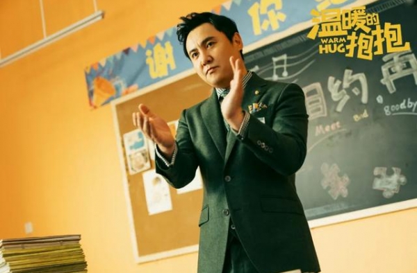 将破5亿的抱抱，48万人想看的李焕英，背后少不了他们
