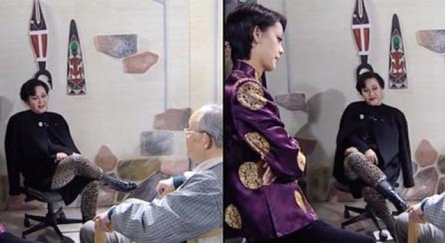 李谷一和《难忘今宵》作者拉家常，跷二郎腿气场足，被叫小李子