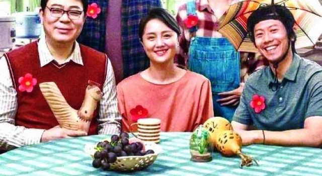 《送你一朵小红花》：悲喜交汇，冷暖相宜
