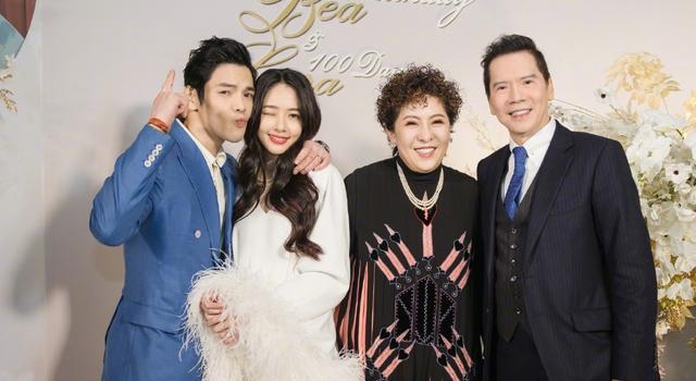 向太曝向佐郭碧婷已领证！孙女正脸照首曝光，抱小奶皇几乎不离手