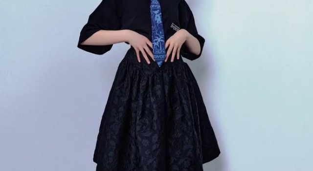 黄磊女儿最新大片曝光！气质出众似翻版孙莉，皮肤黝黑被指拖后腿