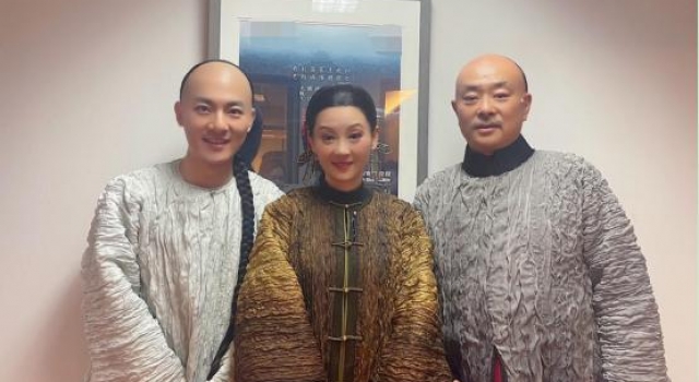 濮存昕近照肿一大圈认不出，无戏可拍演话剧，为女儿威胁陈道明？