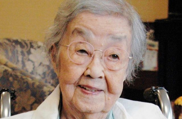 “阿信”的奶奶去世，享年100岁