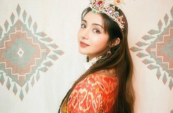 《风起霓裳》最惊艳配角：与比自己小5岁的娜扎演母女，风头更盛
