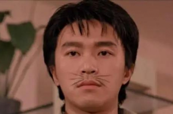 当年她“零片酬”演周星驰电影，只为报提携之恩，却收到千万红包
